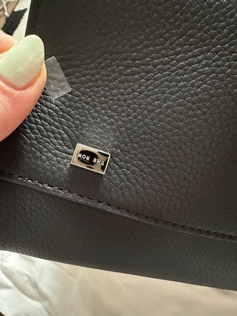 Soft Black Margaux 15