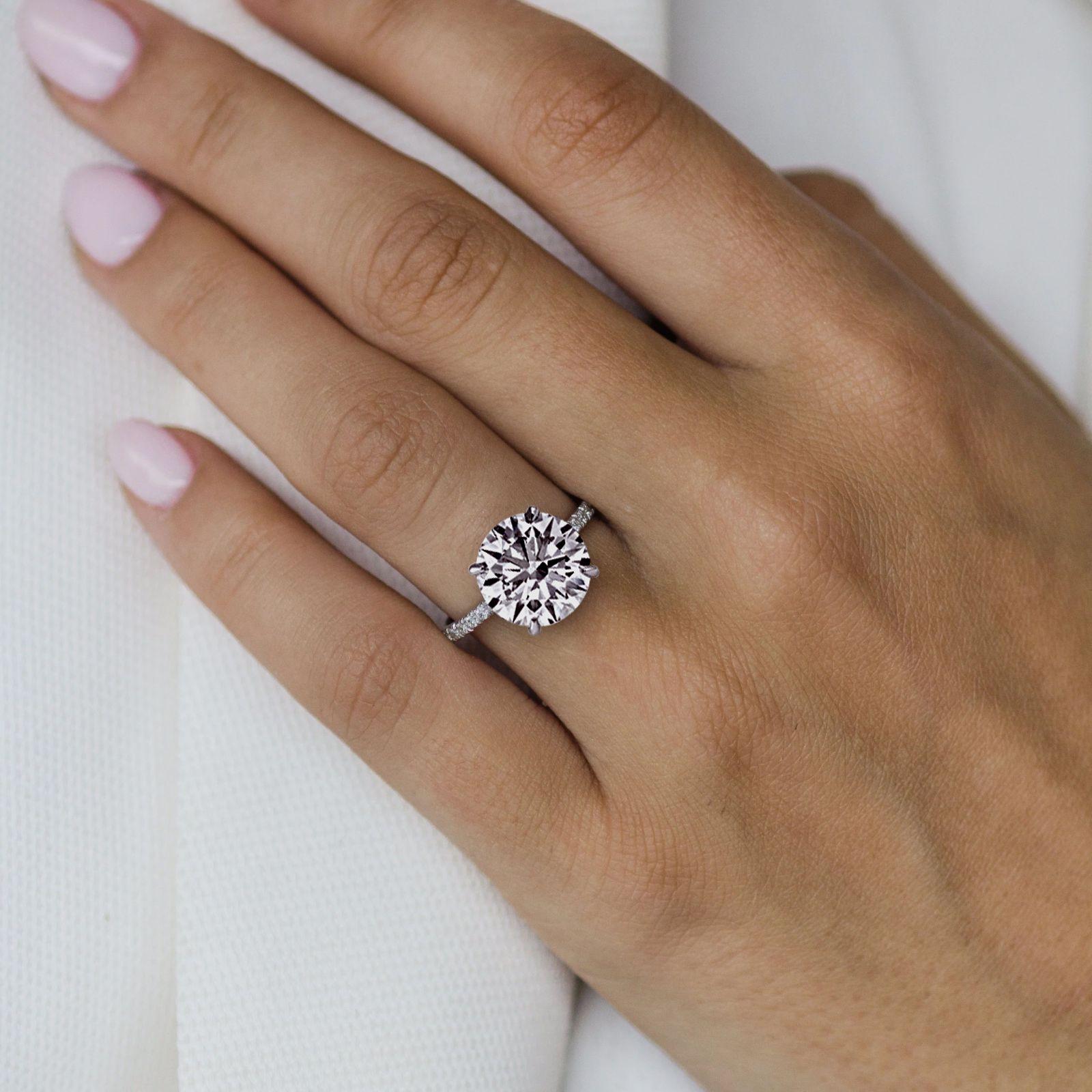 Verde 6ct IGI Certified Lab Grown Round Brilliant Cut Diamond Ring