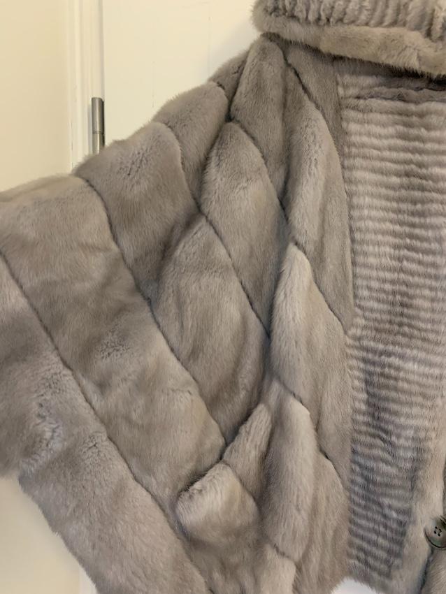 Vtoroy Mekhovoy Hooded Mink Fur Coat