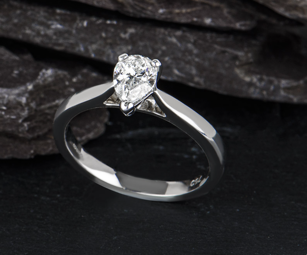 18ct White Gold Pear Cut Diamond Engagement Ring