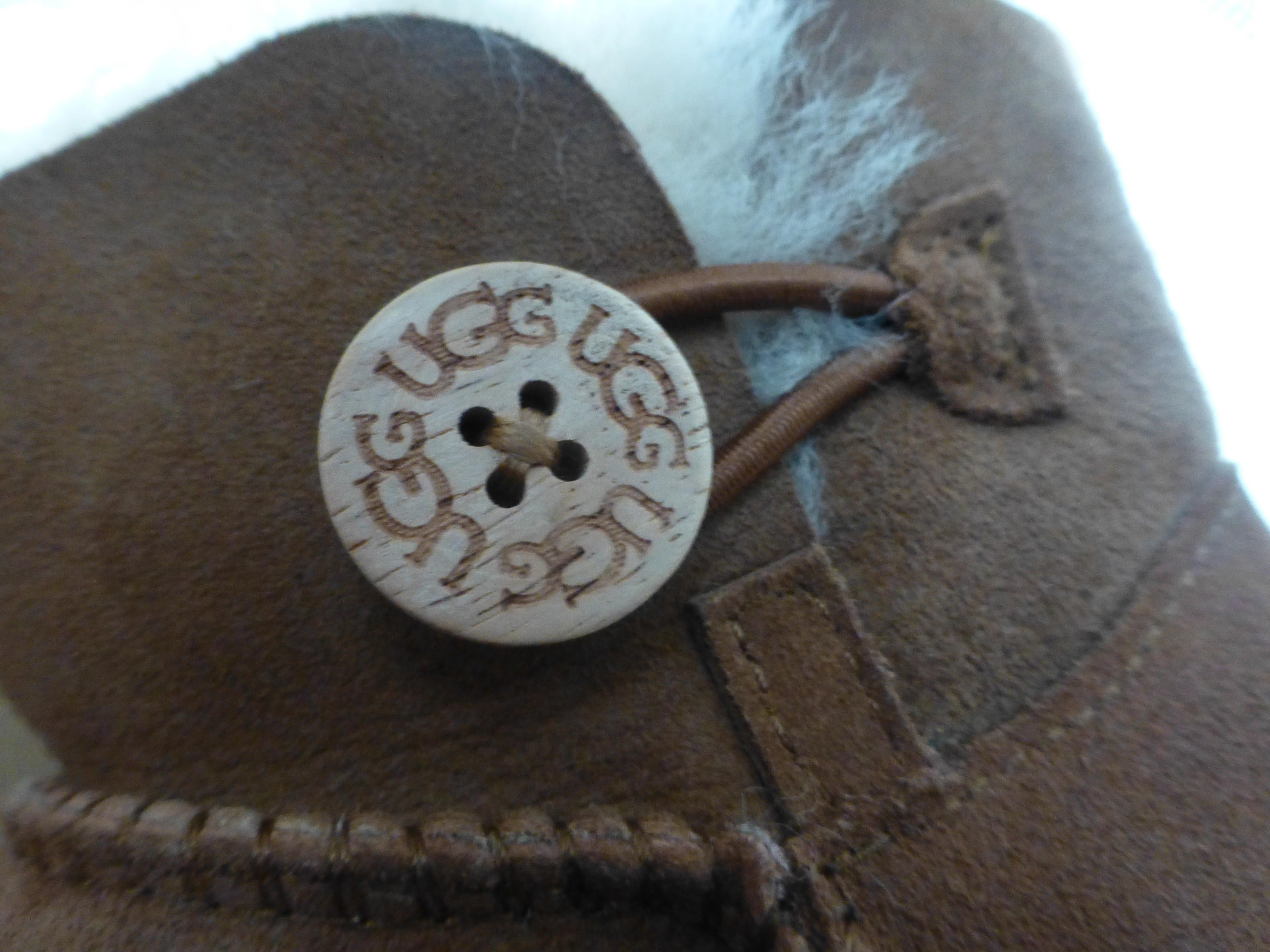 UGG Australia Mini Bailey Button Toddler 1000787 Chestnut UK11 US12 EU29