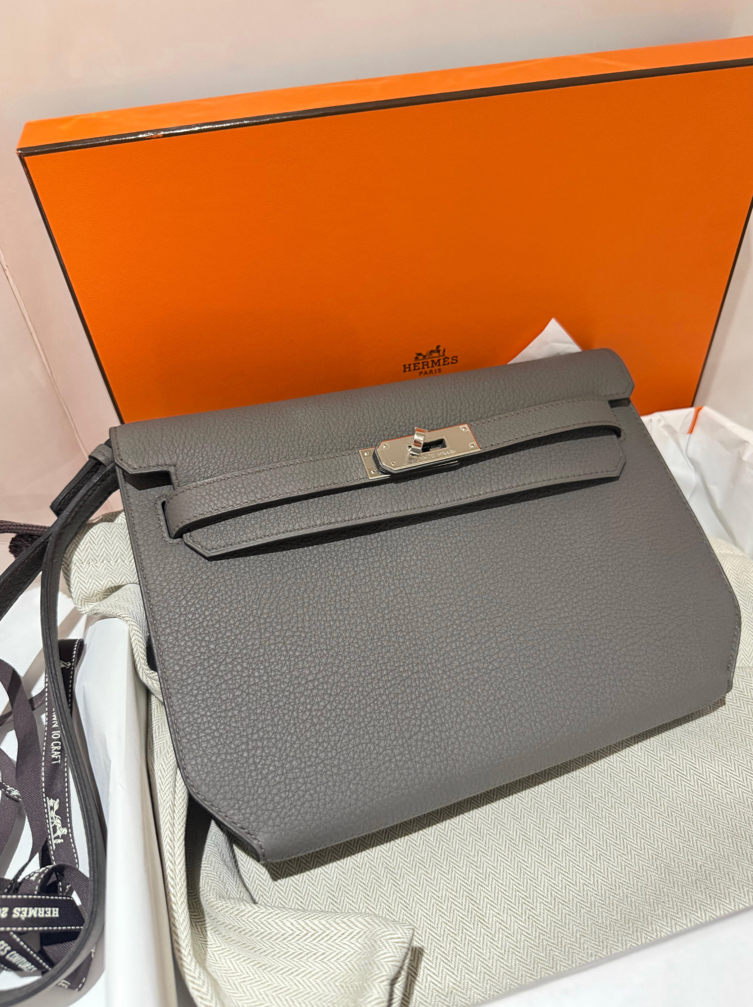 Hermes Kelly Etain Togo Depeches 25 Pouch Bag