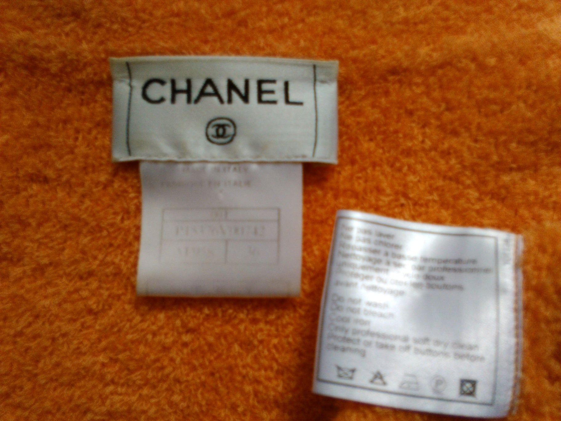 CHANEL ORANGE TEXTURED KNIT JACKET