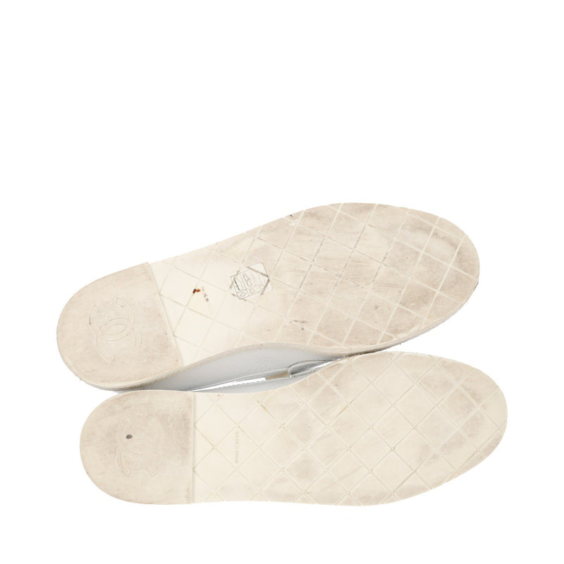 Chanel Interlocking CC Logo Leather Loafers