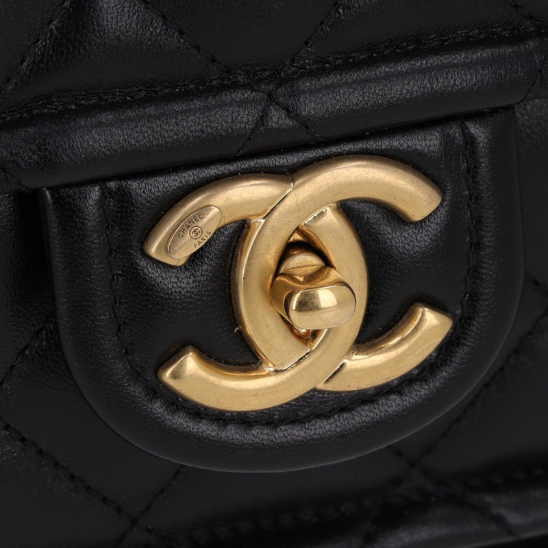 Chanel Maxi Lambskin Flap Bag 2026