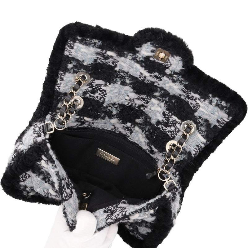 Chanel Tweed Shearling Flap Bag 18x28 cms 