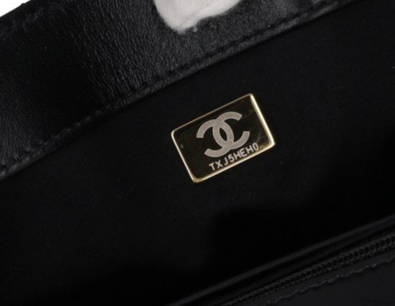 Chanel Maxi Lambskin Flap Bag 2026