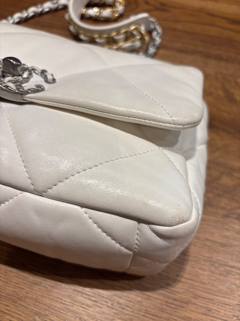 Chanel No 19 Leather Shoulder Bag Medium 