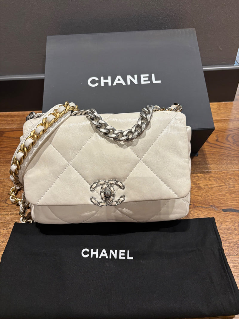 Chanel No 19 Leather Shoulder Bag Medium 