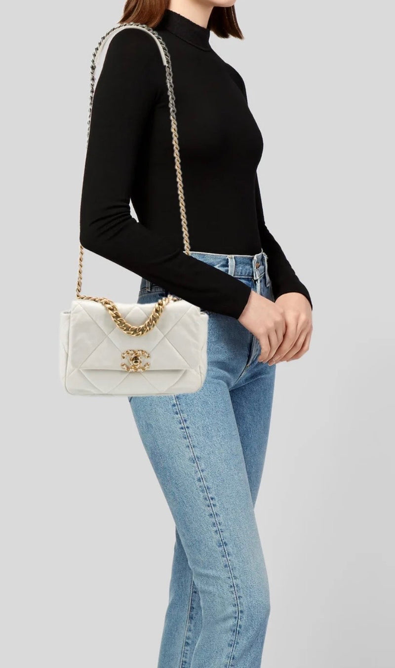 Chanel No 19 Leather Shoulder Bag Medium 