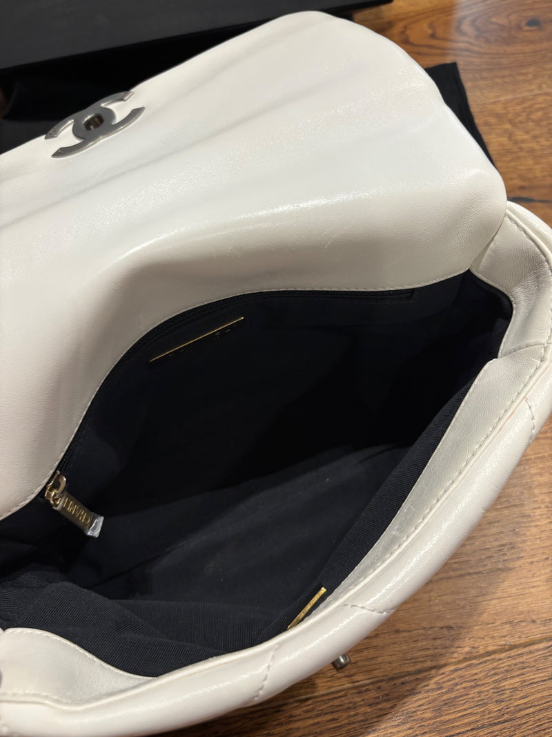 Chanel No 19 Leather Shoulder Bag Medium 