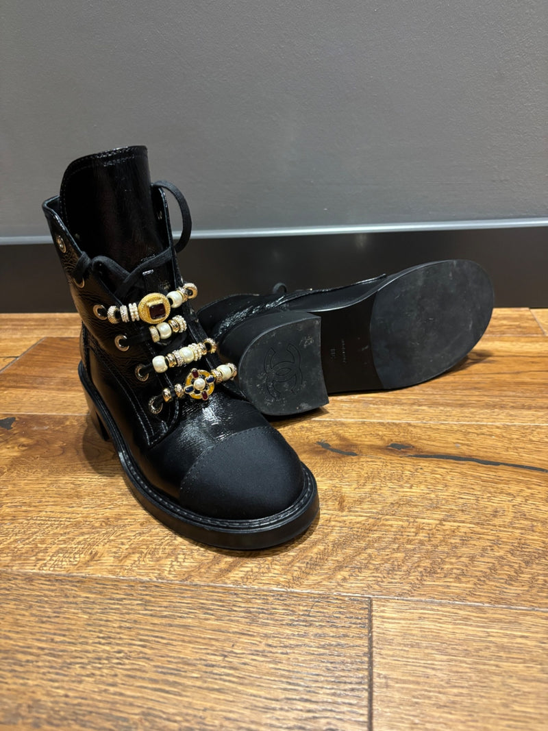 CHANEL Black Leather with decorative beads and embellishments Flat Ankle Boots