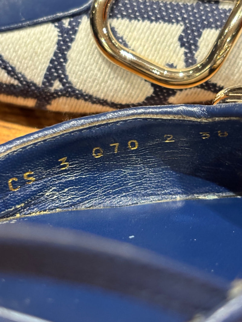 Valentino Garavani V logo Navy Blue and White Fabric and Leather Heeled Shoes