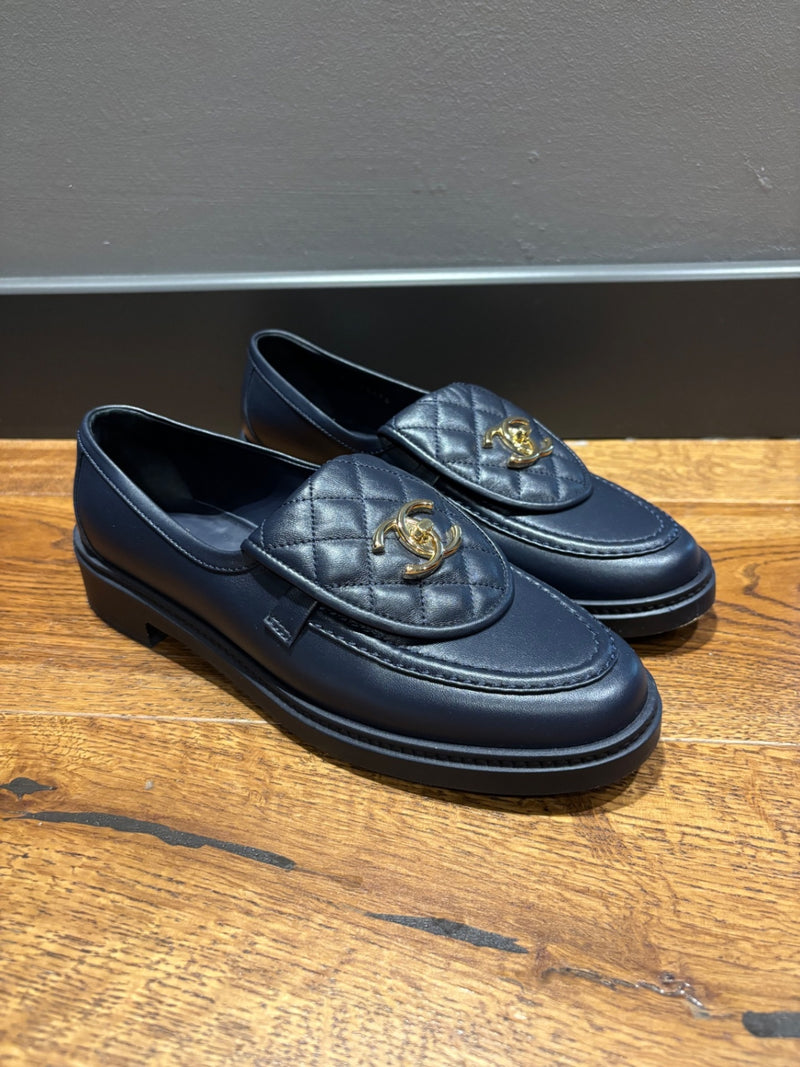 Chanel Navy Leather Flat Shoes 38,5