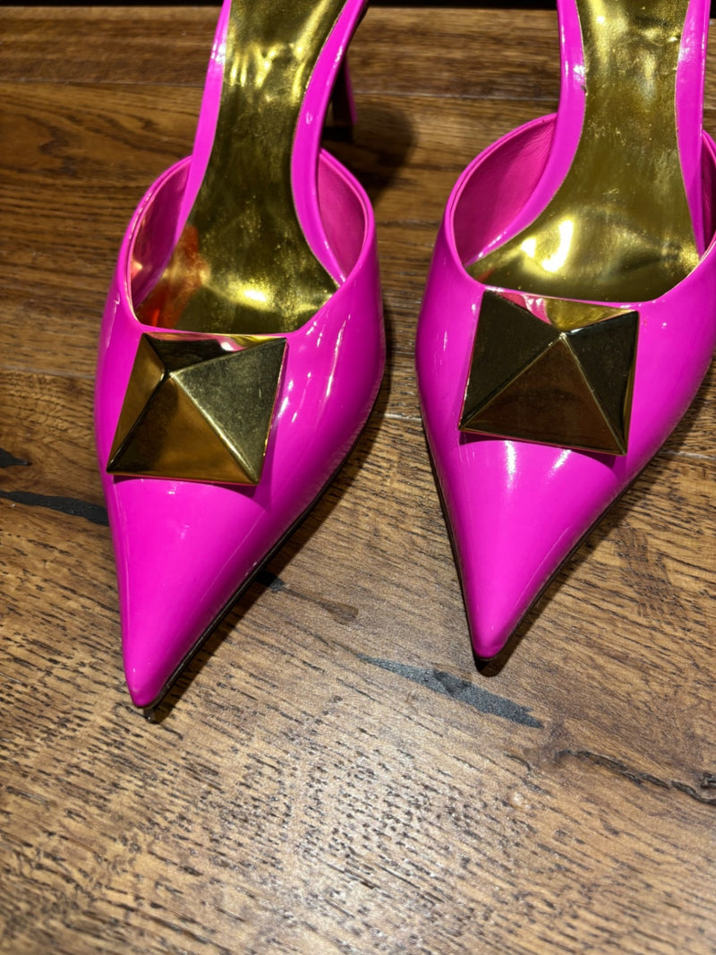 Valentino Garavani Pink and Gold Patent Leather with Metal Embellishments Heeled Shoes