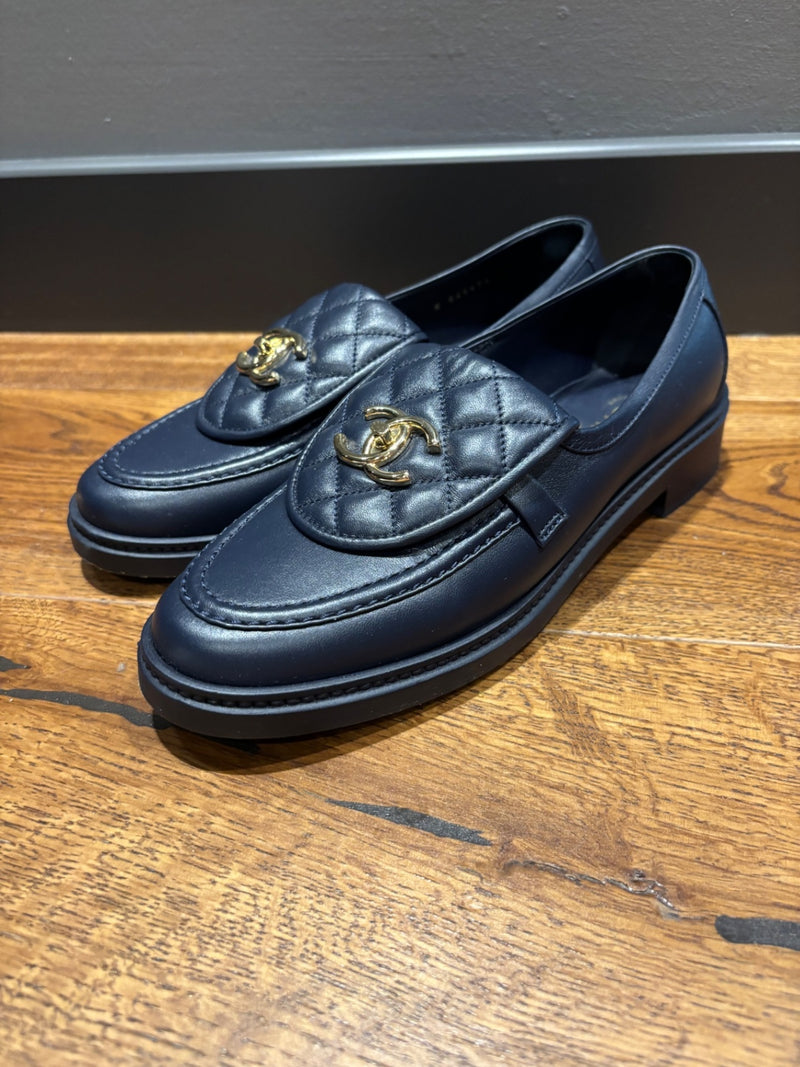 Chanel Navy Leather Flat Shoes 38,5