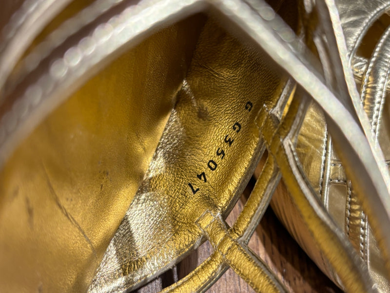 CHANEL Gold Leather Sandals 39,5