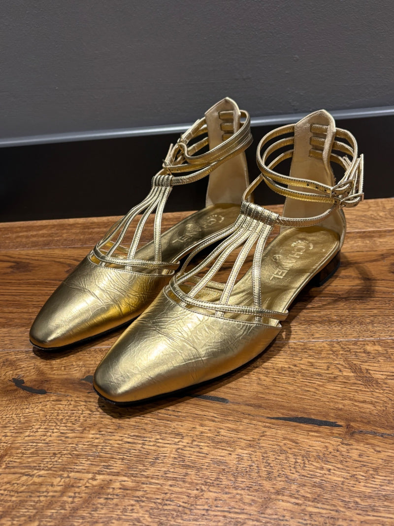 CHANEL Gold Leather Sandals 39,5