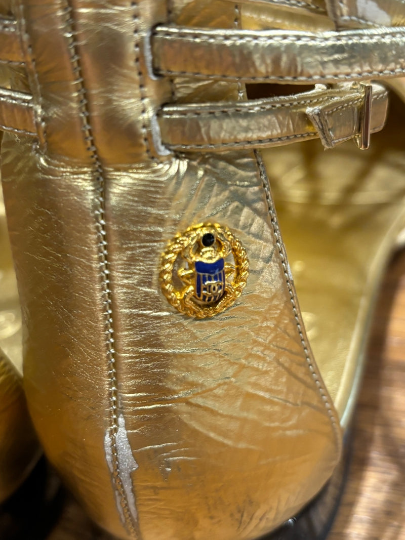 CHANEL Gold Leather Sandals 39,5