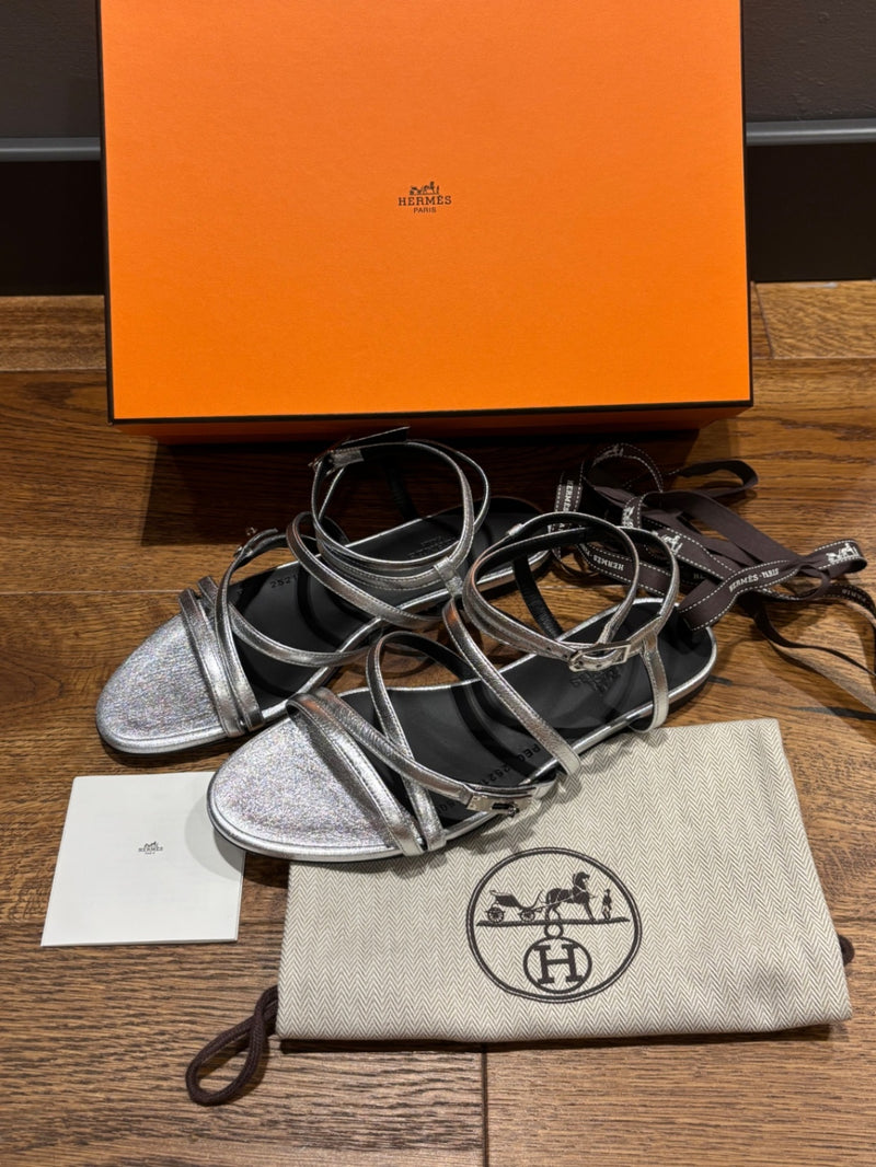 Hermès Lullaby Silver Leather Sandals 37,5