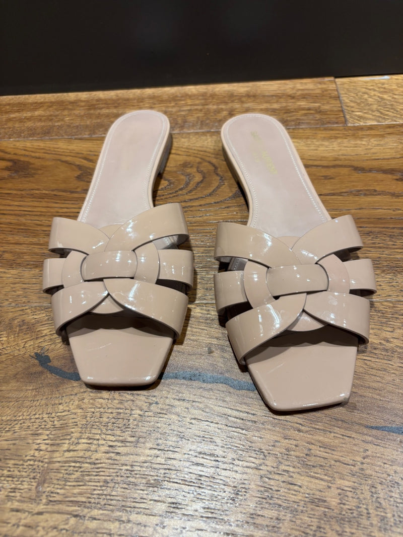 Saint Laurent Beige Patent Leather Sandals