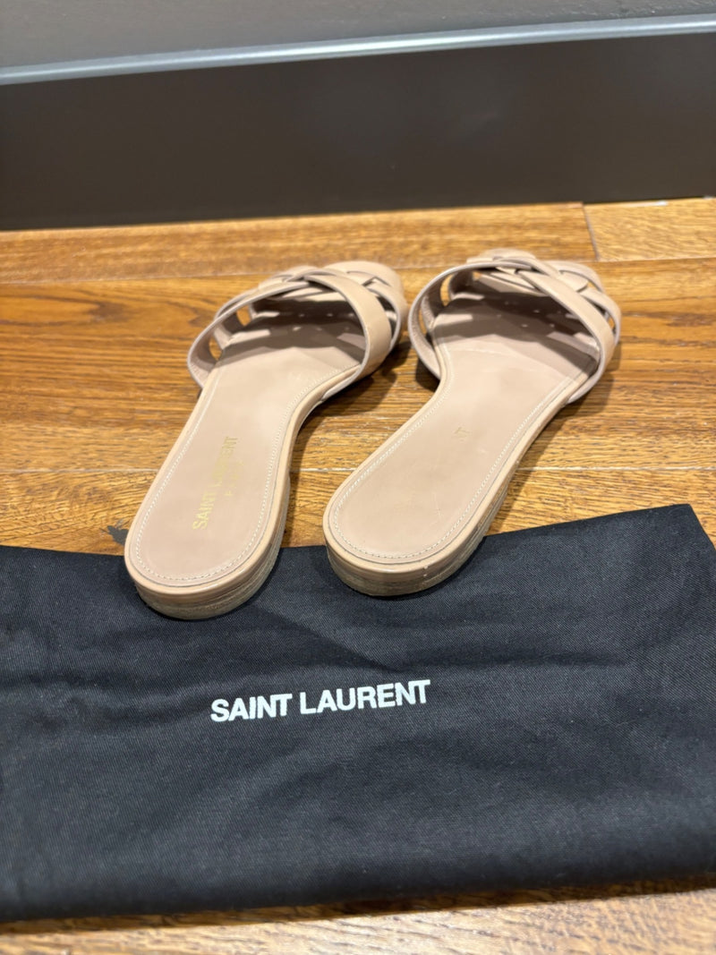 Saint Laurent Beige Patent Leather Sandals