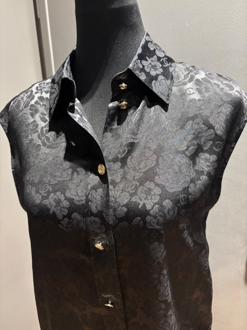Chanel Black Jacquard fabric with floral pattern Tops