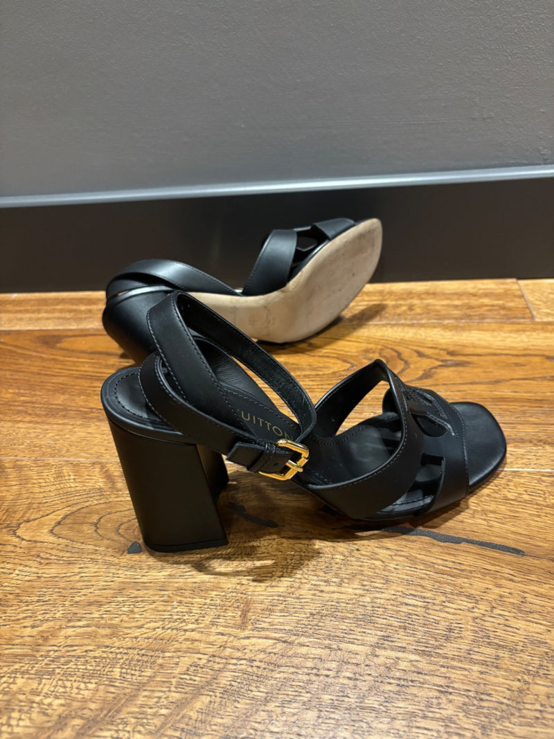 Louis Vuitton Isola Black Leather Sandals 38,5