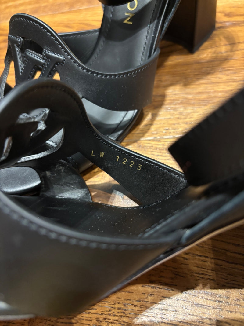 Louis Vuitton Isola Black Leather Sandals 38,5