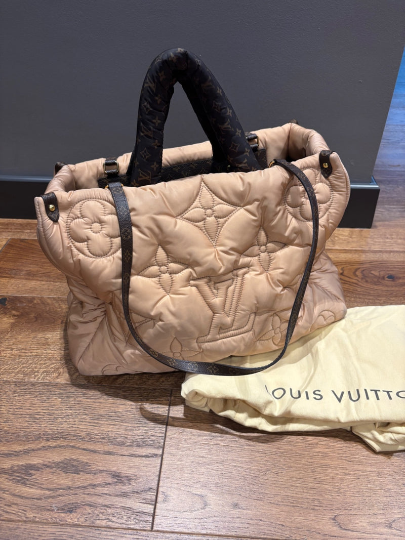Louis Vuitton Beige Quilted fabric with leather handles and details Bags