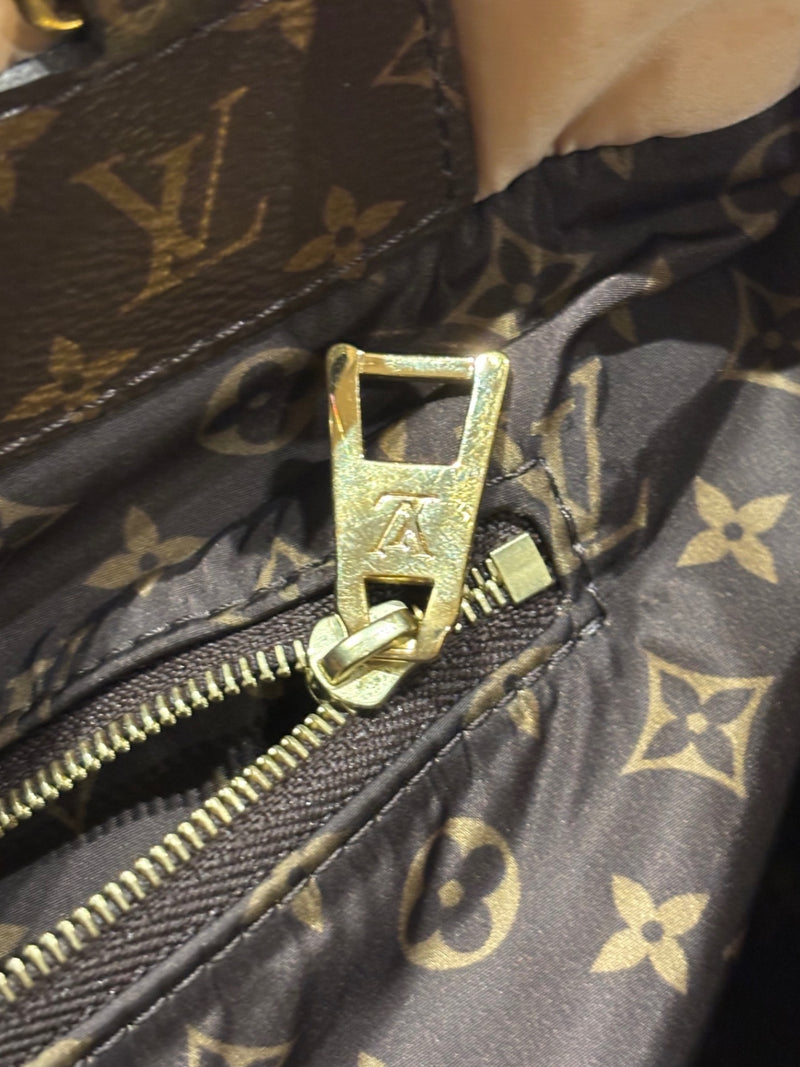 Louis Vuitton Beige Quilted fabric with leather handles and details Bags