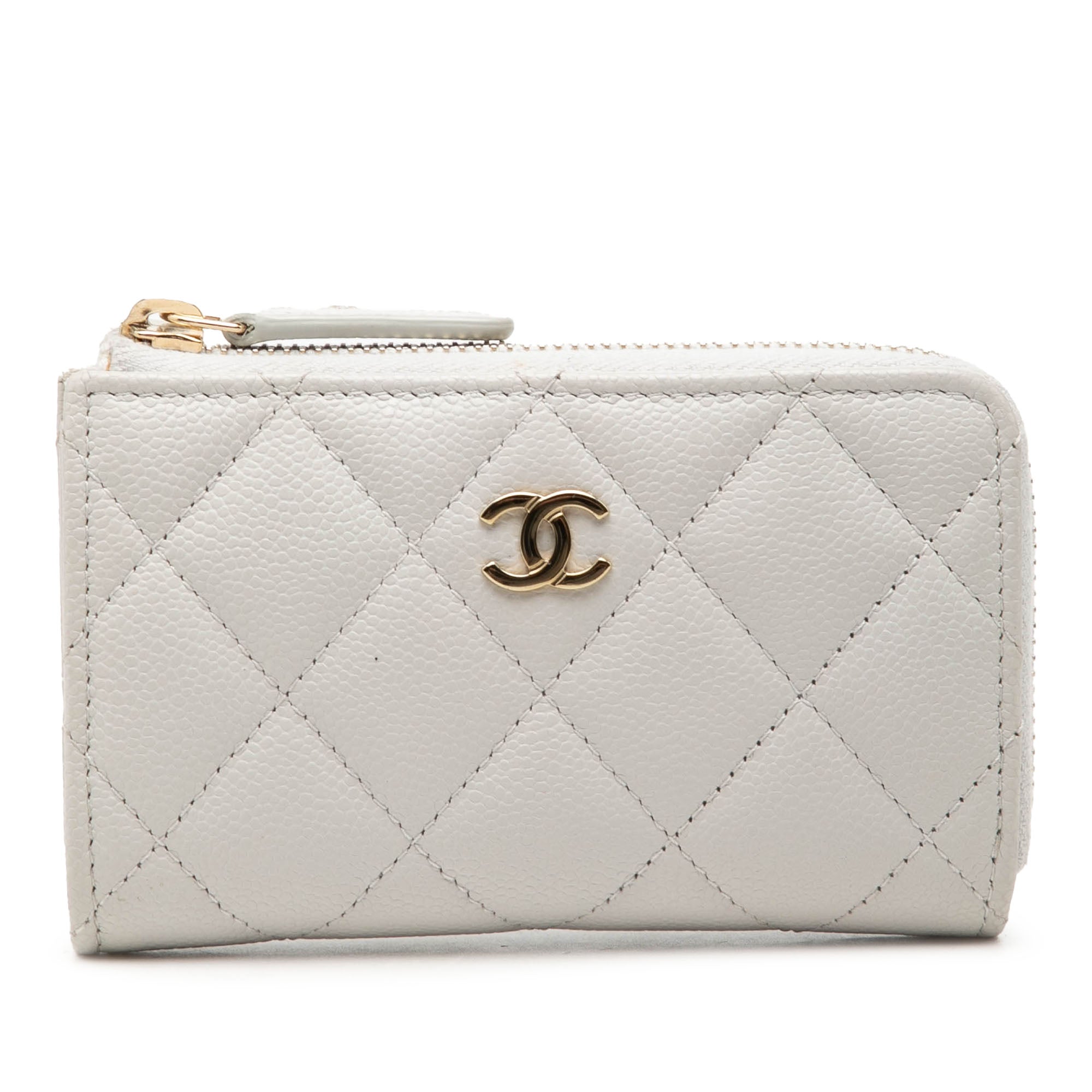 CC Quilted Caviar Zip Around Card Holder - Image 1