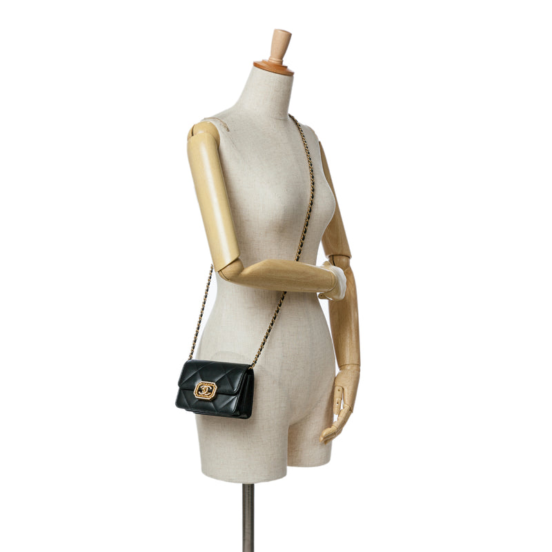 Quilted Calfskin Strass Card Holder On Chain - Image 7
