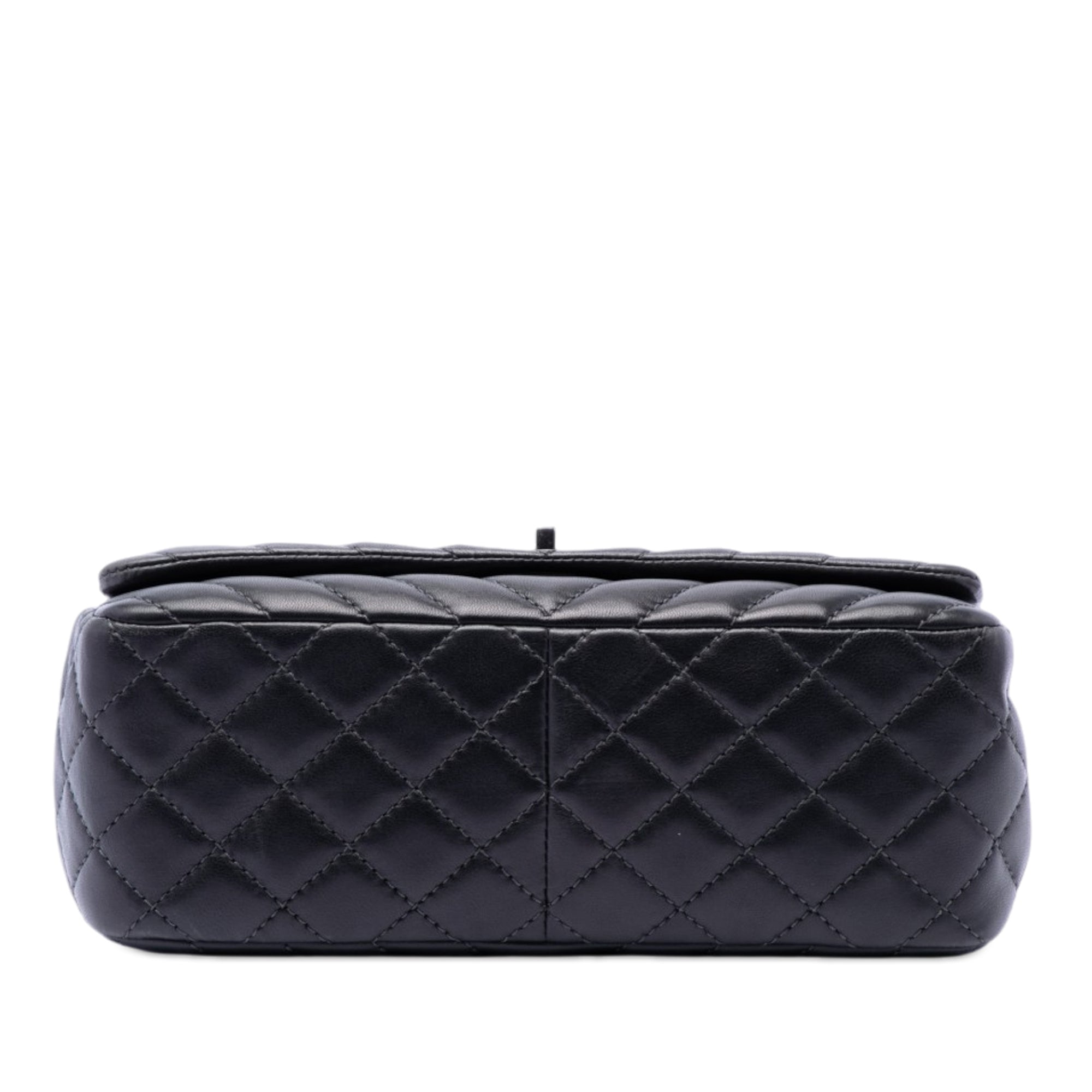 Medium Chevron Lambskin Surpique Flap - Image 3