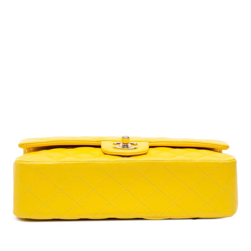 Medium Classic Lambskin Double Flap - Image 3