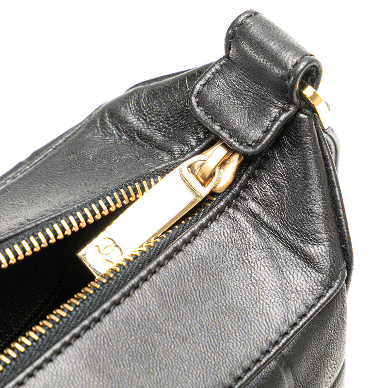 CC Choco Bar Lambskin Shoulder Bag - Image 8
