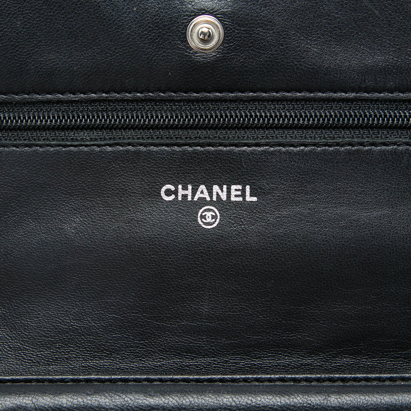 CC Quilted Lambskin Wallet On Chain - Image 5