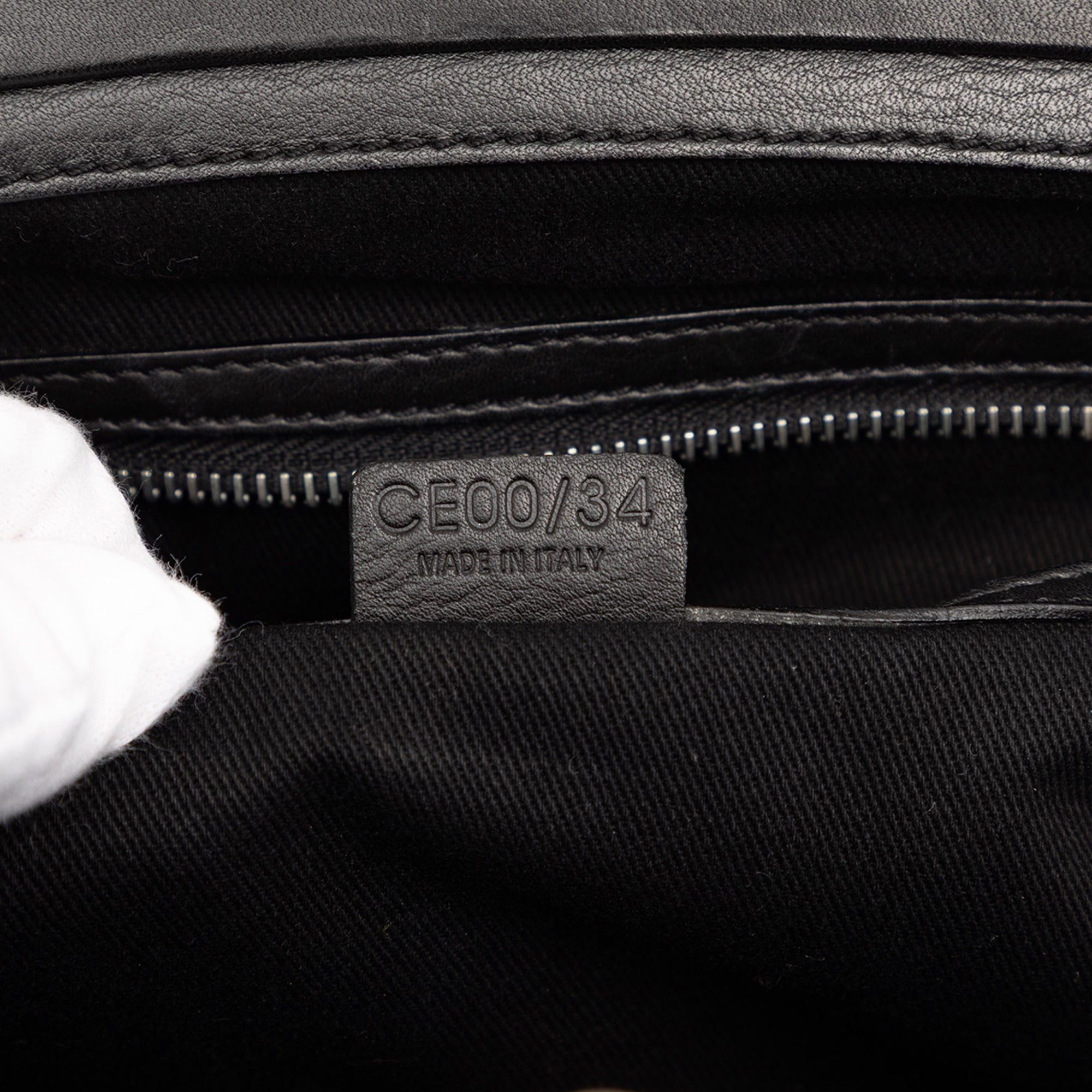 Leather Boogie Clasp Handbag - Image 6