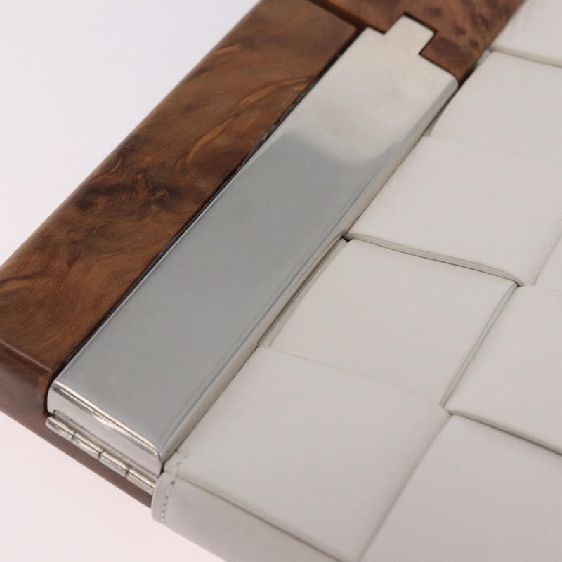 Bottega Veneta The Snap Clutch Maxi Intrecciato Leather With Wood And Metal White