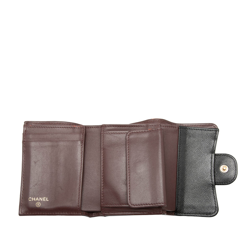 CC Quilted Caviar Trifold Wallet - Image 4