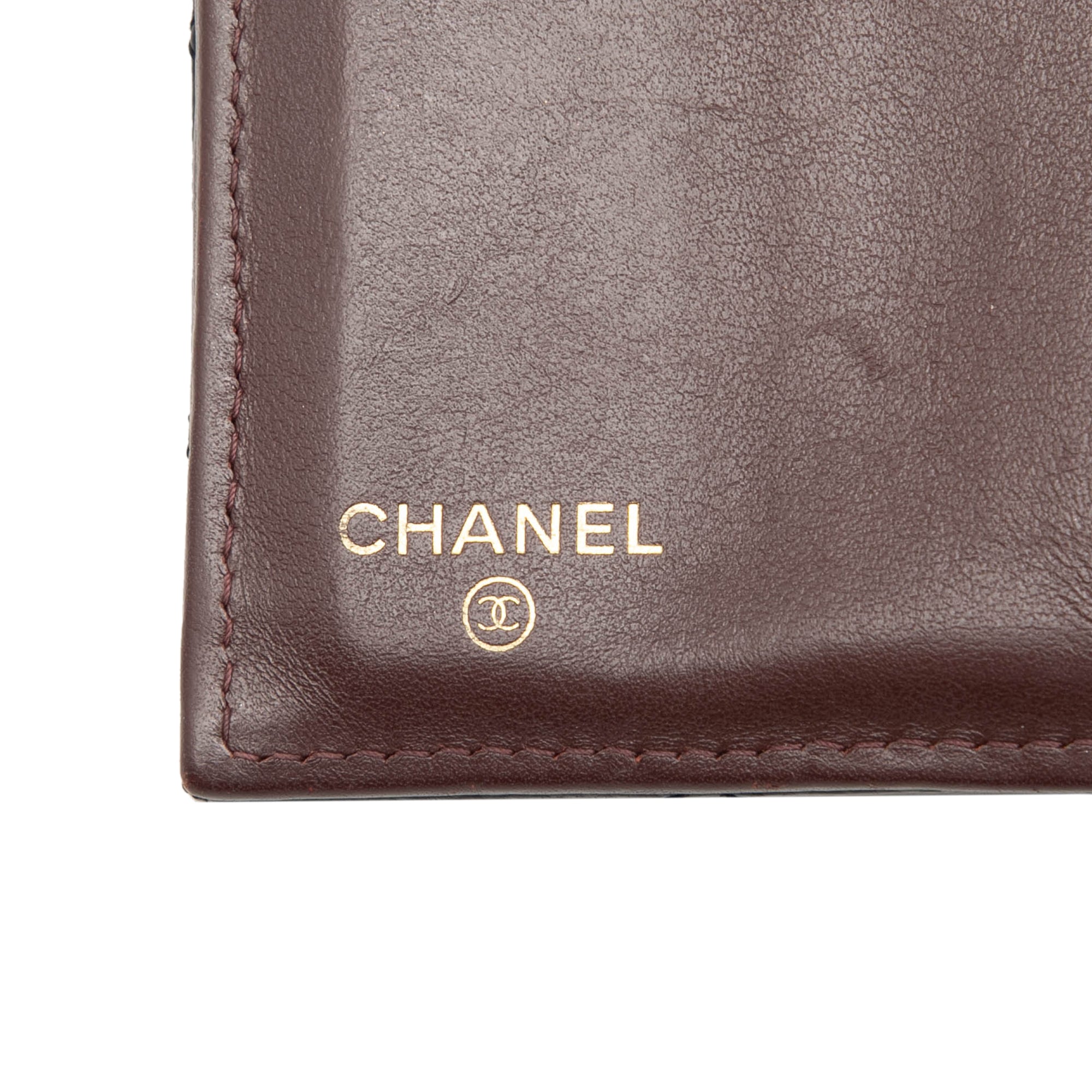 CC Quilted Caviar Trifold Wallet - Image 5