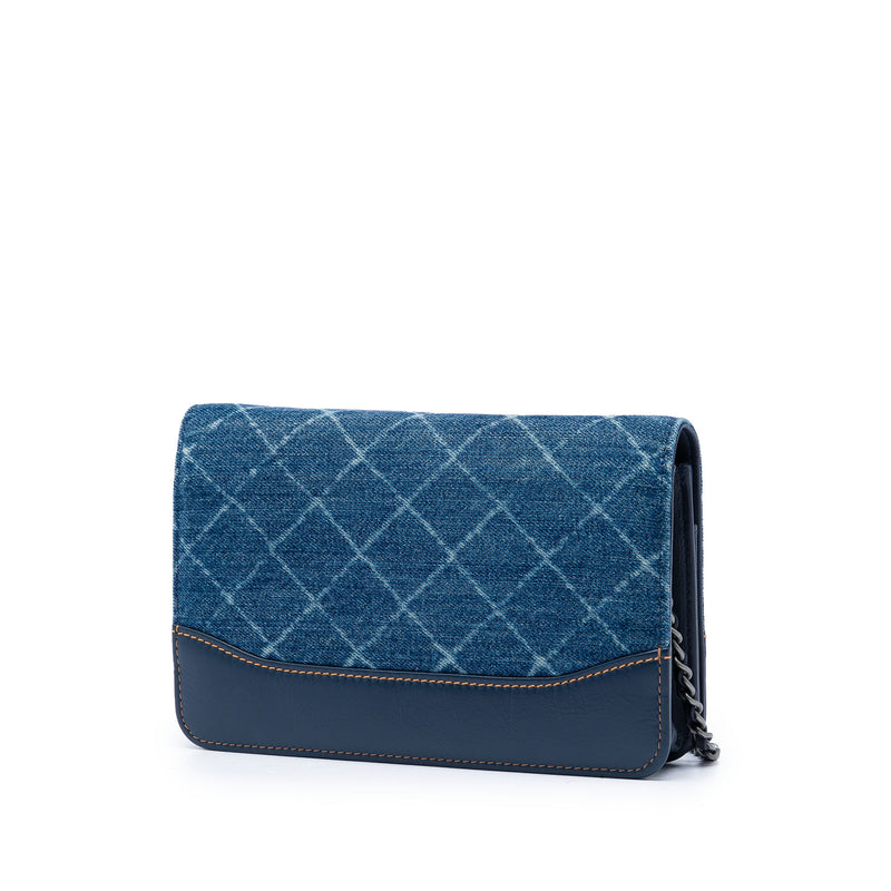 Printed Denim and Calfskin Gabrielle Wallet On Chain - Image 2