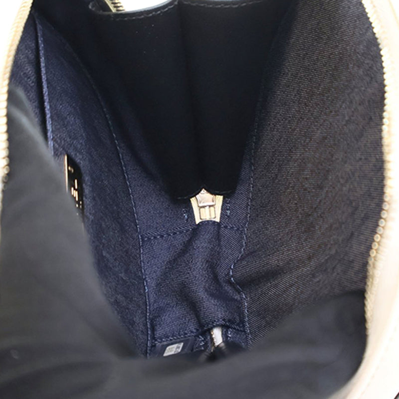 Crumpled Calfskin En Vogue Round Bag - Image 11