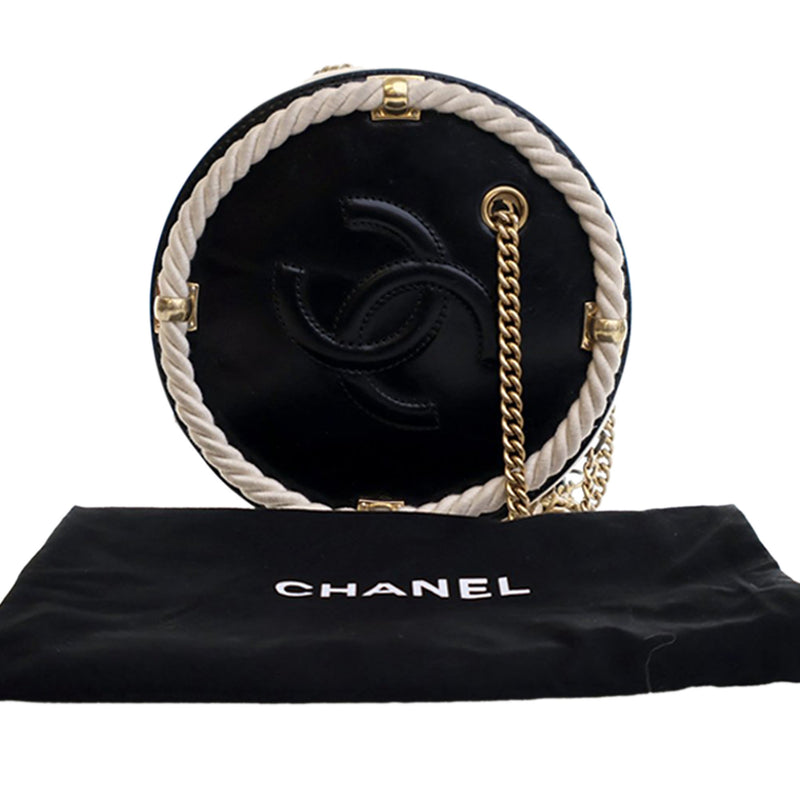 Crumpled Calfskin En Vogue Round Bag - Image 15