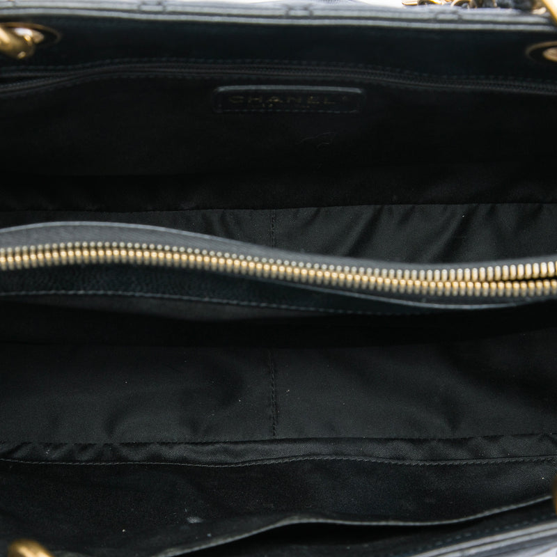 Caviar Grand Shopping Tote - Image 4