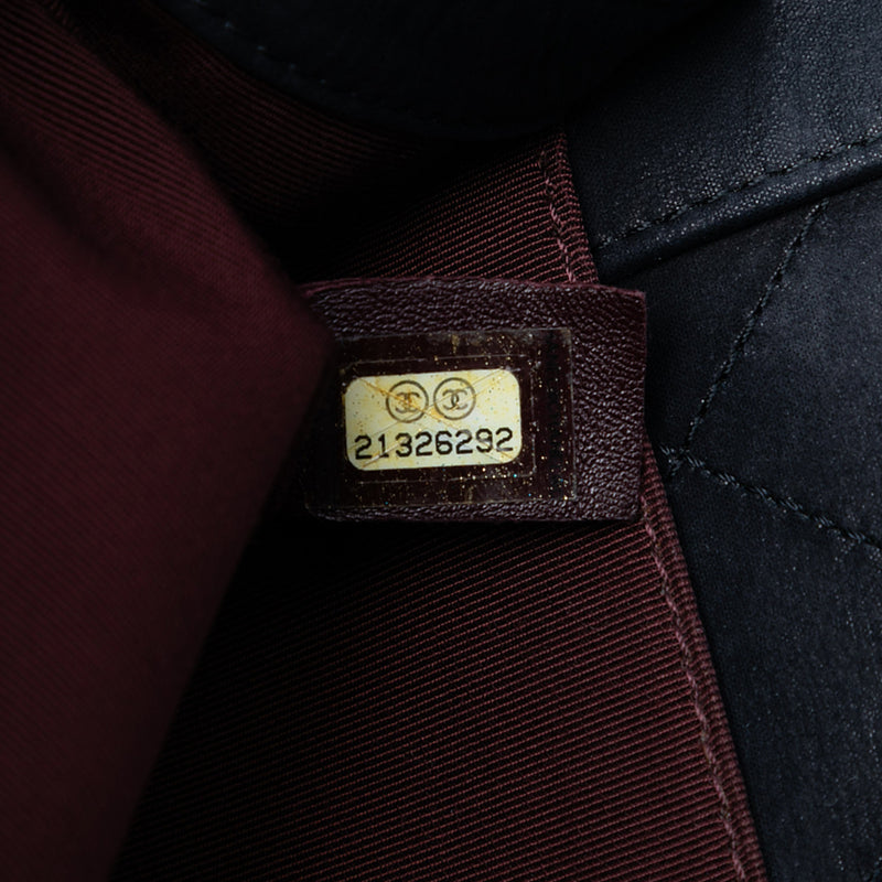 Medium Bicolor Shearling Boy Flap - Image 5