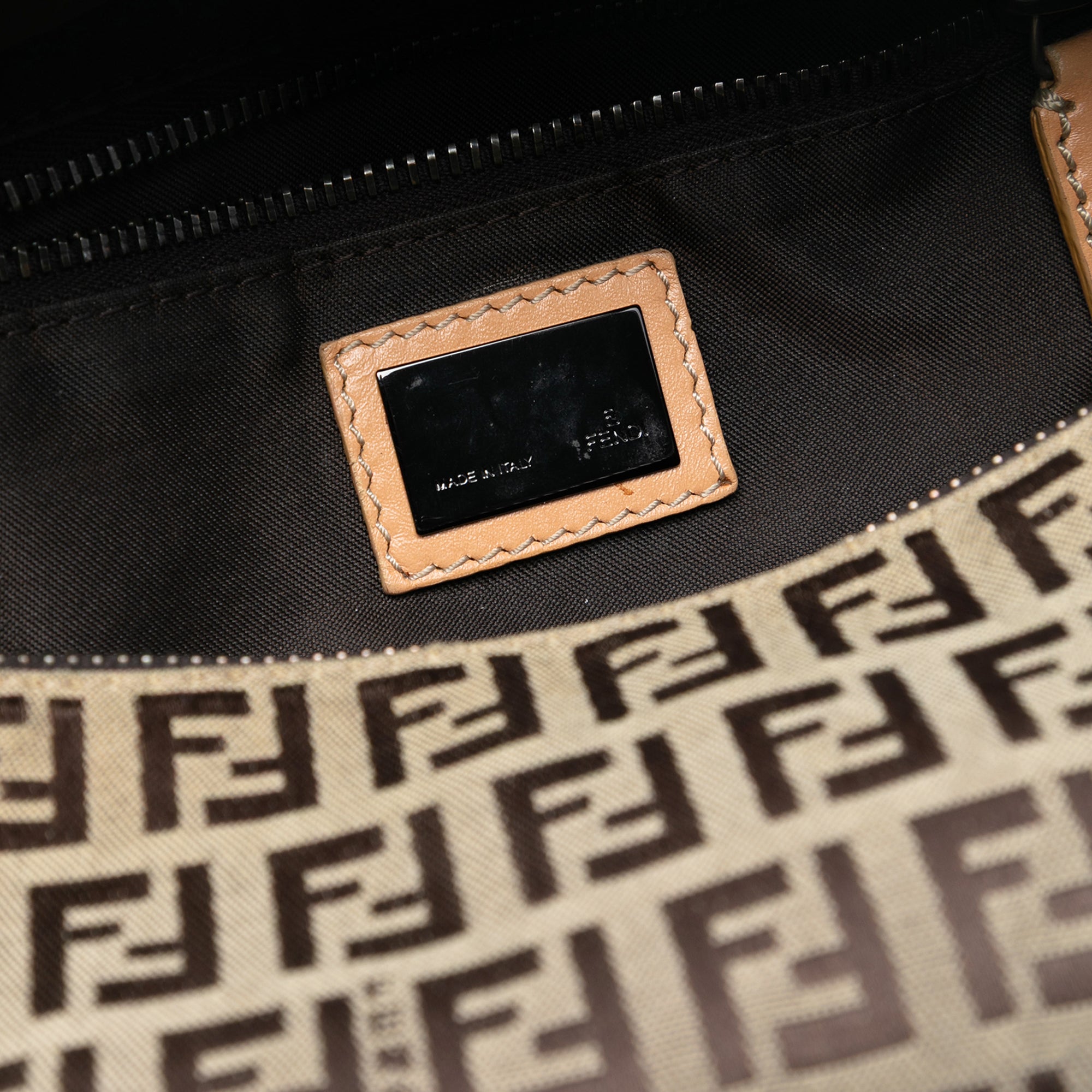 Zucchino Canvas Shoulder Bag - Image 5