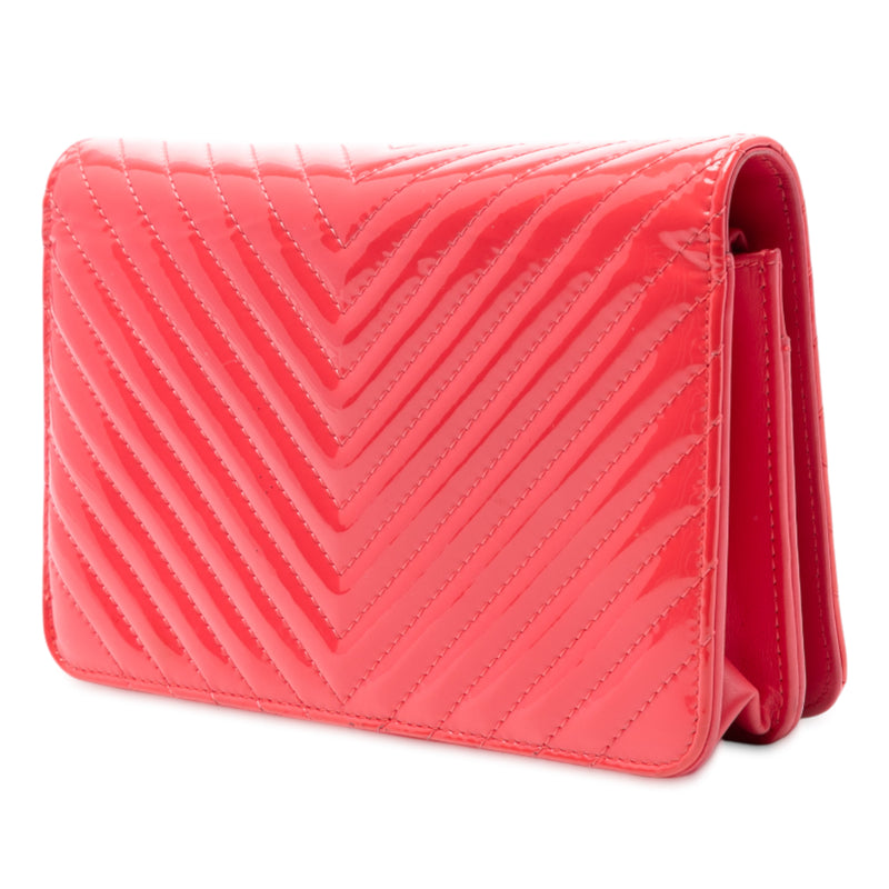 CC Patent Diamond Quilted Wallet On Chain - Image 2