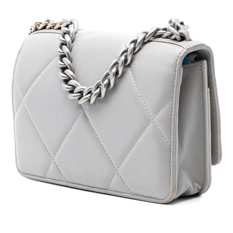 Quilted Lambskin 19 Wallet on Chain - Image 2