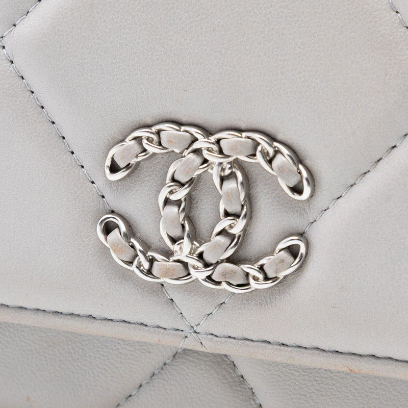Quilted Lambskin 19 Wallet on Chain - Image 5